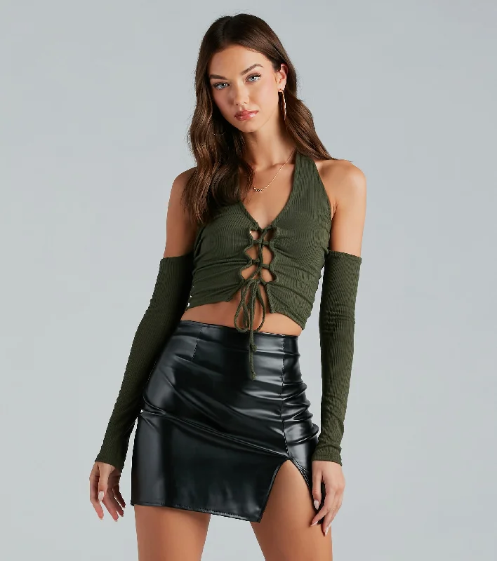 women's tops for those who want to create outfits that are both trendy and timelessCool Girl Ties Lace-Up Cold Shoulder Crop Top