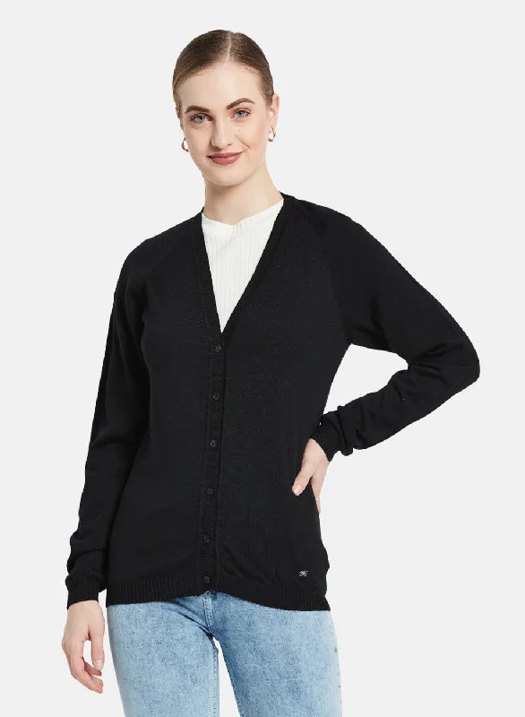 Turtle-Neck SweatersWomen Black Solid Cardigan