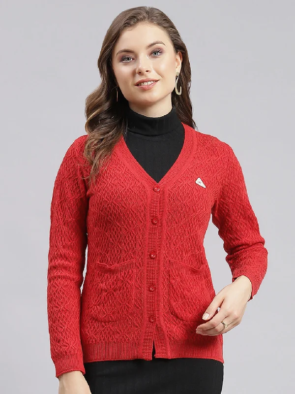 Plus-Size Flannel SweatersWomen Red Self Design Wool blend Cardigan