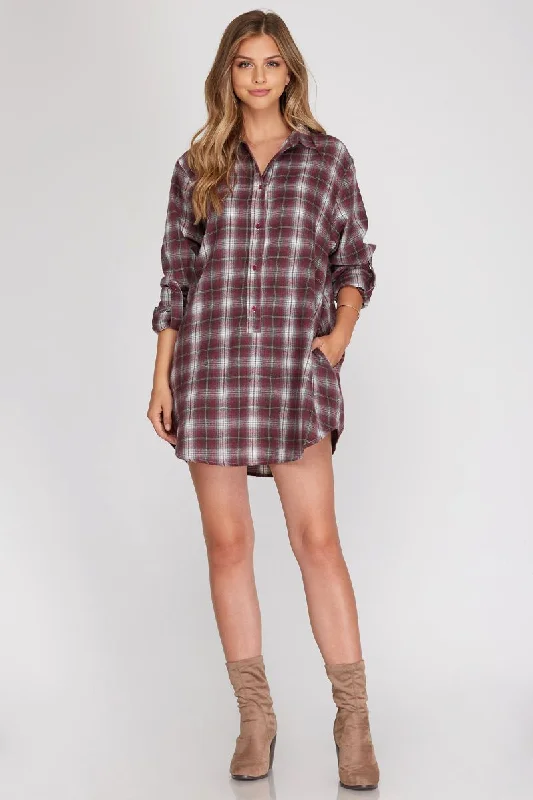 women's tops for those who want to show off their figure in a flattering wayBURGUNDY CHECKERED ROLL-UP SLEEVES W/ POCKET TUNIC TOP S8SS8605