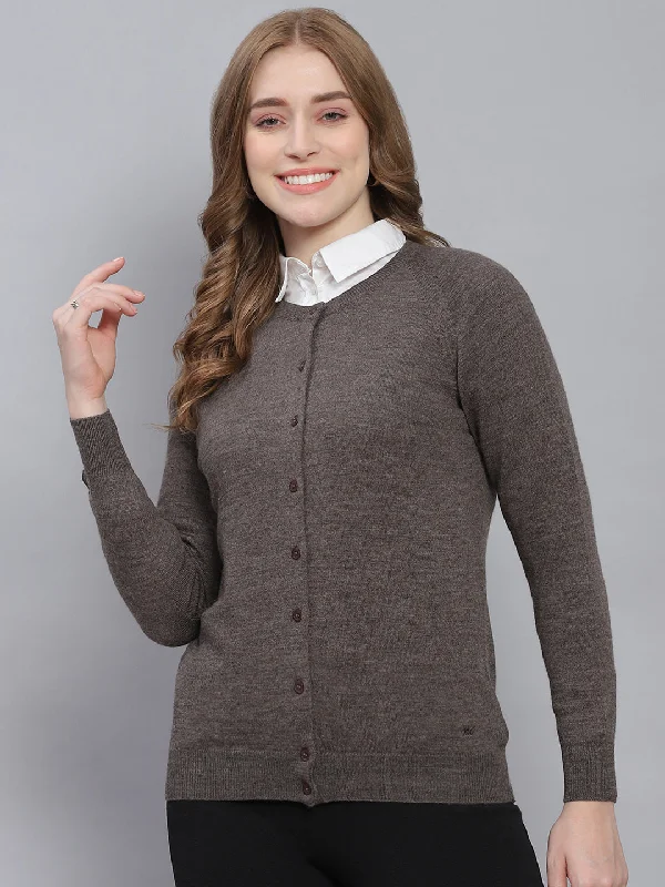 Fitted SweatersWomen Grey Solid Round Neck Full Sleeve Cardigans